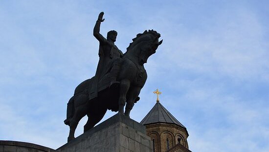 Памятник королю Вахтангу I Горгасалу
