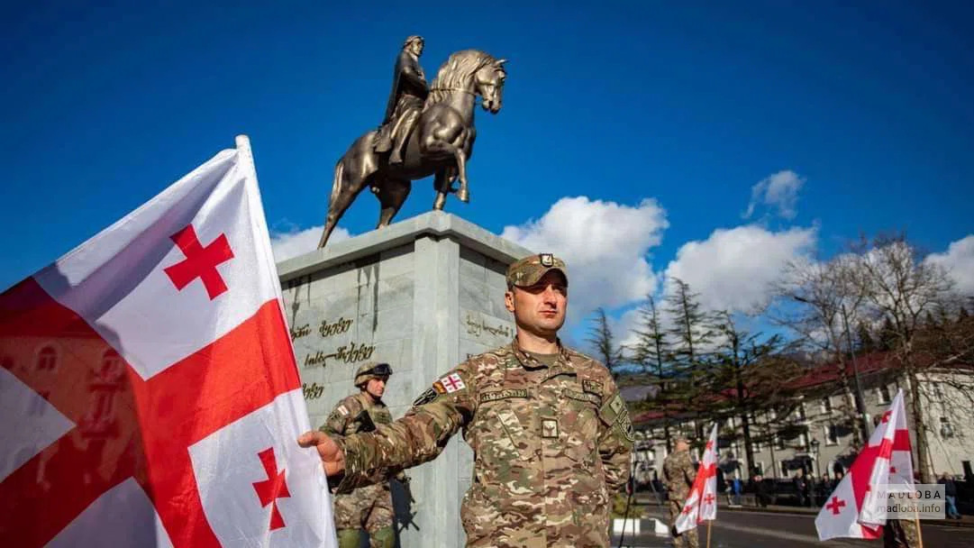 Памятник царю Соломону I в Ткибули