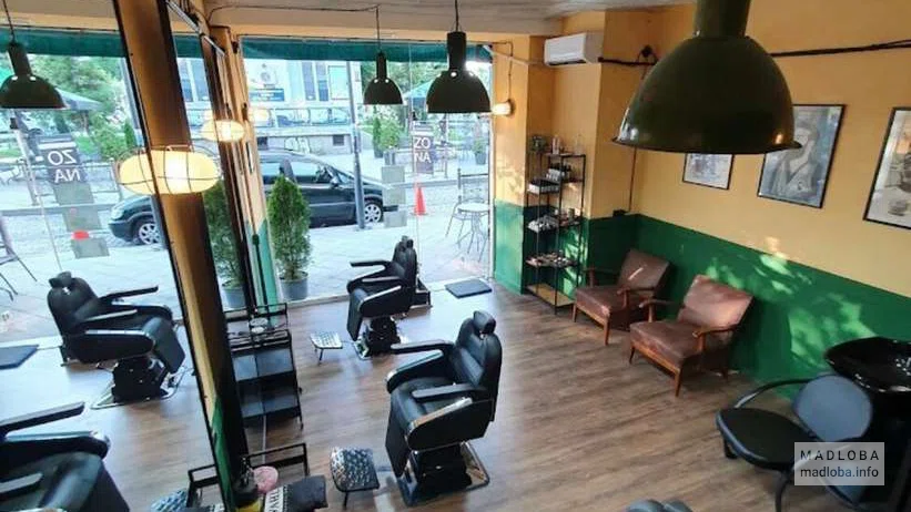 Интерьер в "Partizan Barber Shop Batumi"