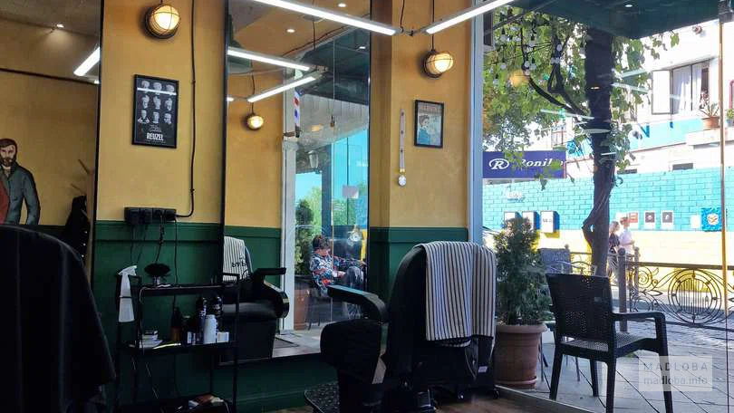 Partizan Barber Shop Batumi интерьер