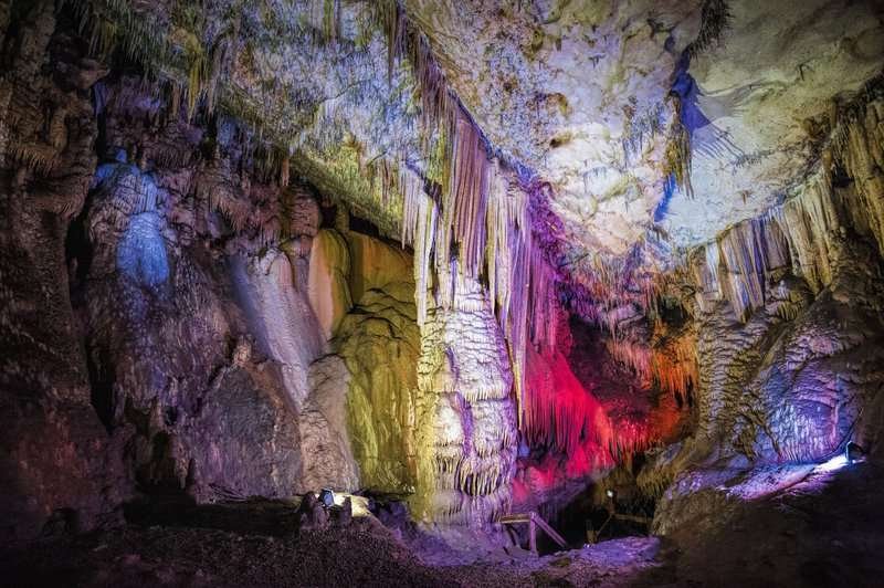 Abrskil Cave