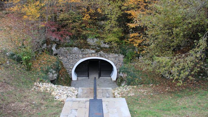 The Navenahevi Cave