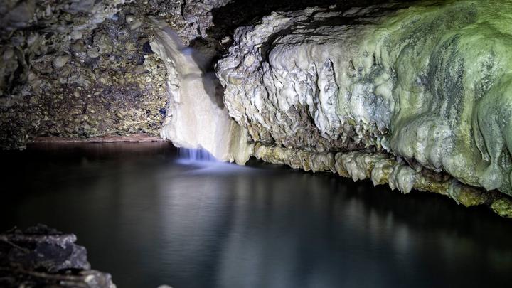 Nazodelavo Cave