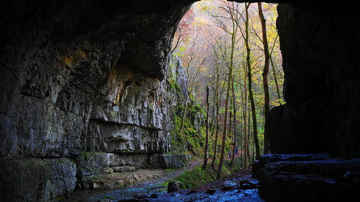 Nazodelavo Cave