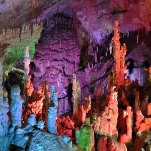 
										Таинственные пещеры