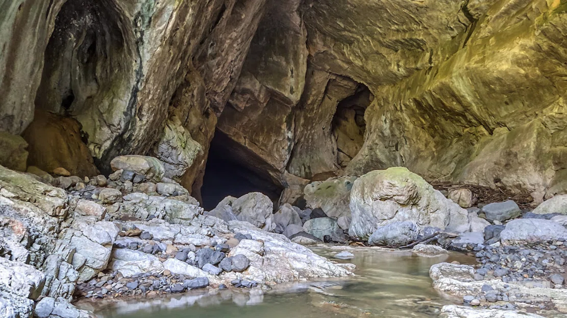 Вход в пещеру Цуцхвати