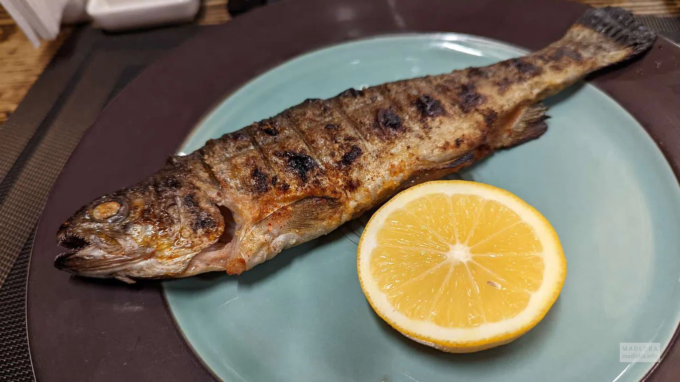 Рыба в меню ресторана Пиросмани