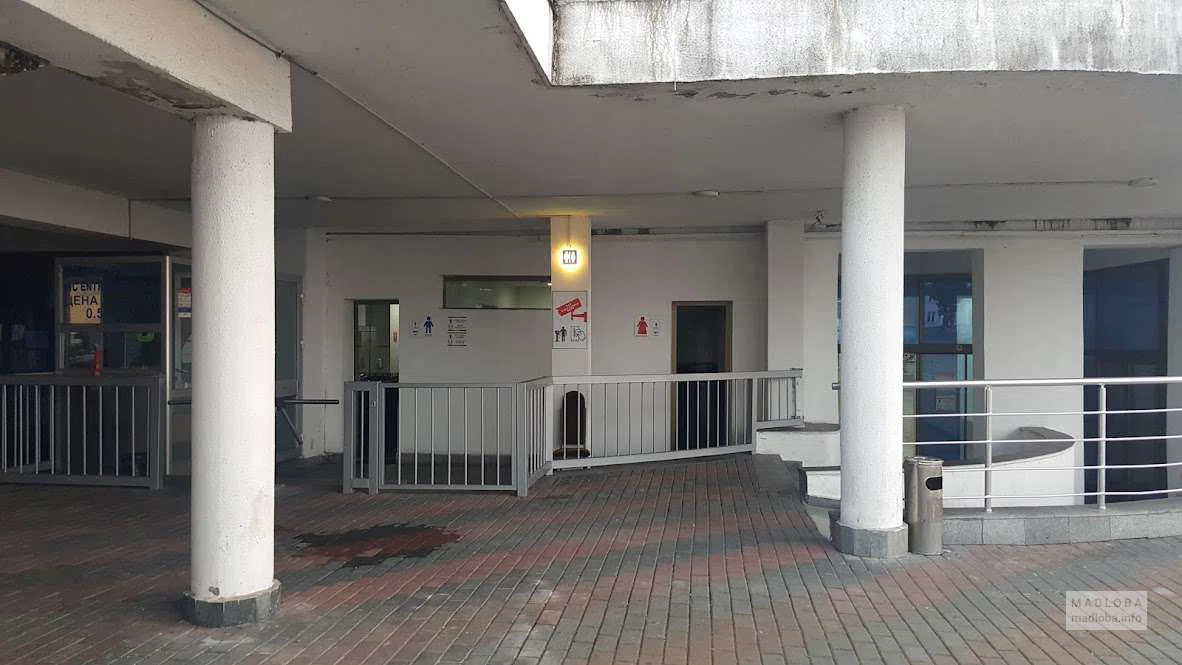 Платный туалет на ж/д вокзале