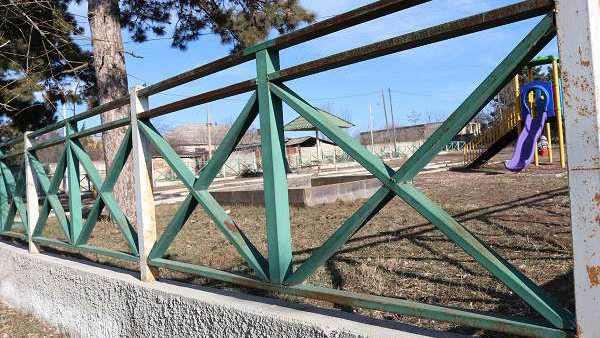 Children's playground (Nikortsikha St.)