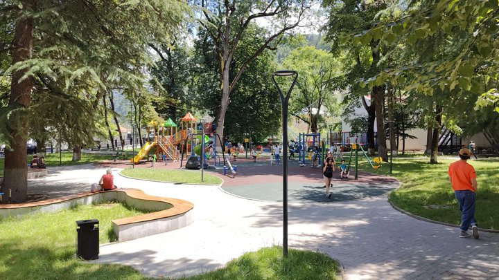 Children's playground (Merab Kostava Park)