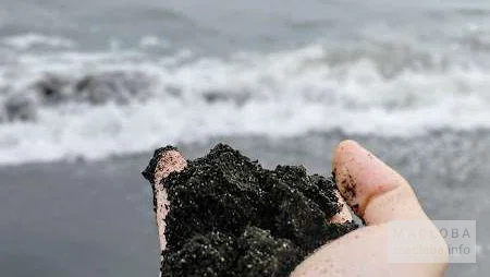 Магнитный песок на пляже Шекветили