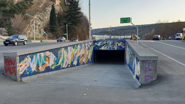 Underpass with graffiti (Baratashvili Square)