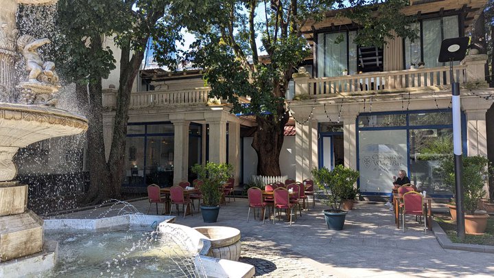 Porta Blu (ул. Зураба Горгиладзе, 8)