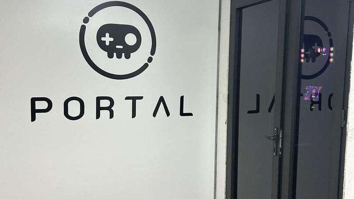 Portal Cyber ​​Club (Pirosmani St. 16a)