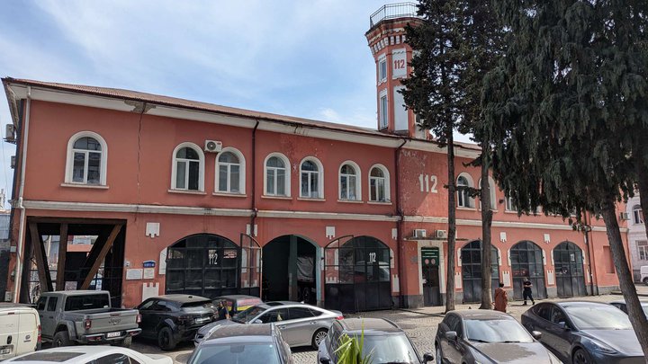 Fire station (Zubalashvili St., 44/45)