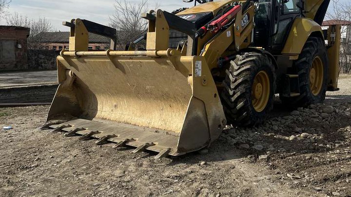 Excavator rental