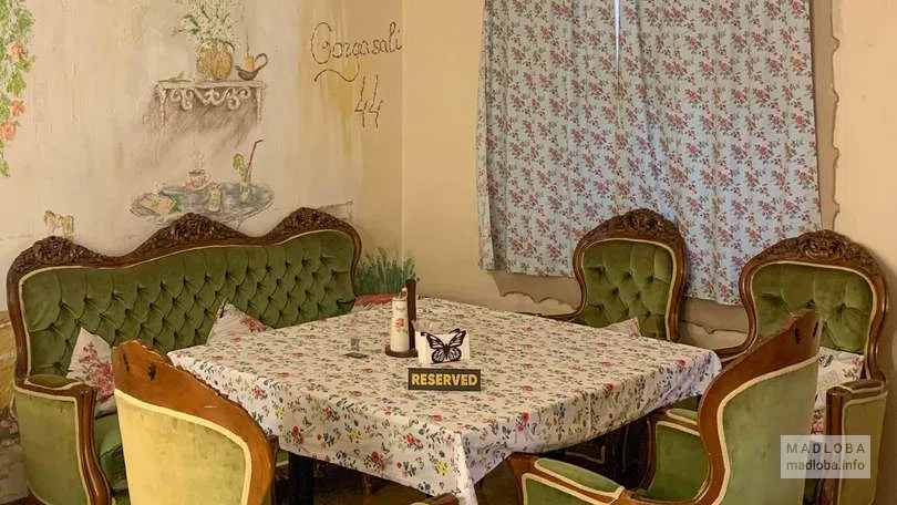 Столики в Provence cafe Batumi