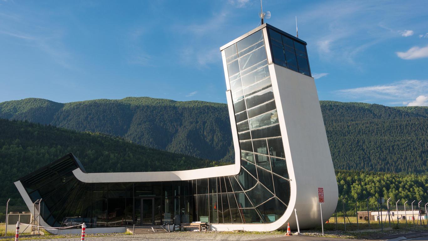 Аэропорт Царицы Тамары в Местии
