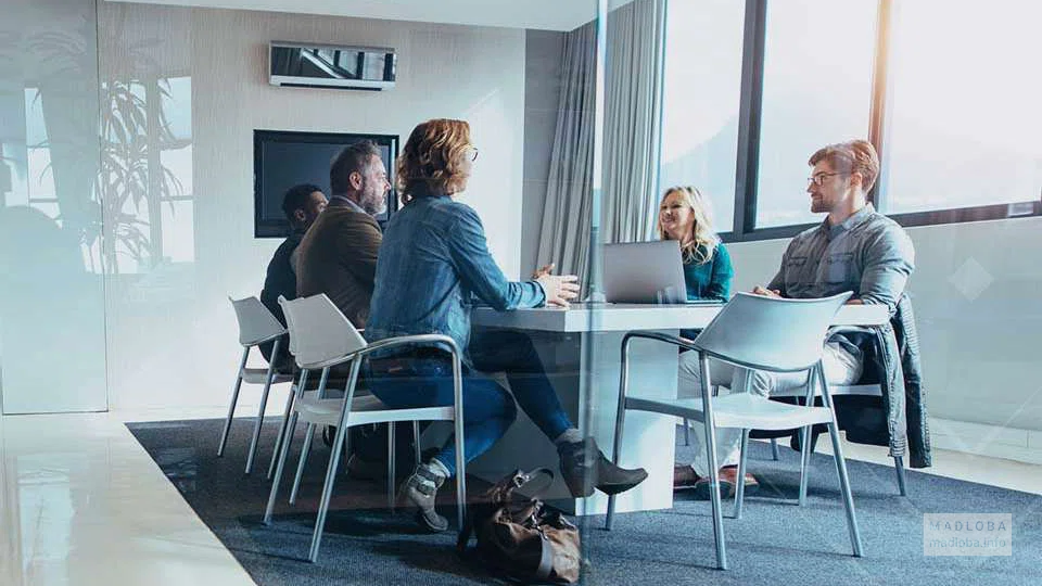 Международная юридическая компания "REVERA Georgia"