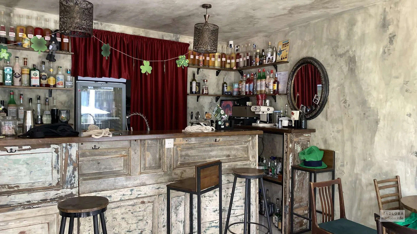 Барная стойка в Ramblin' Bar