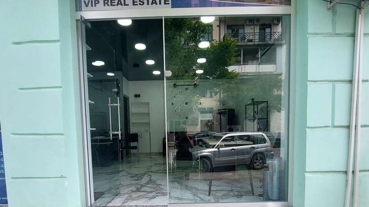 Real estate agency (Vakhtang Gorgasali St. 41)