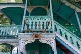 წითელი ფედორას მოგზაურობები