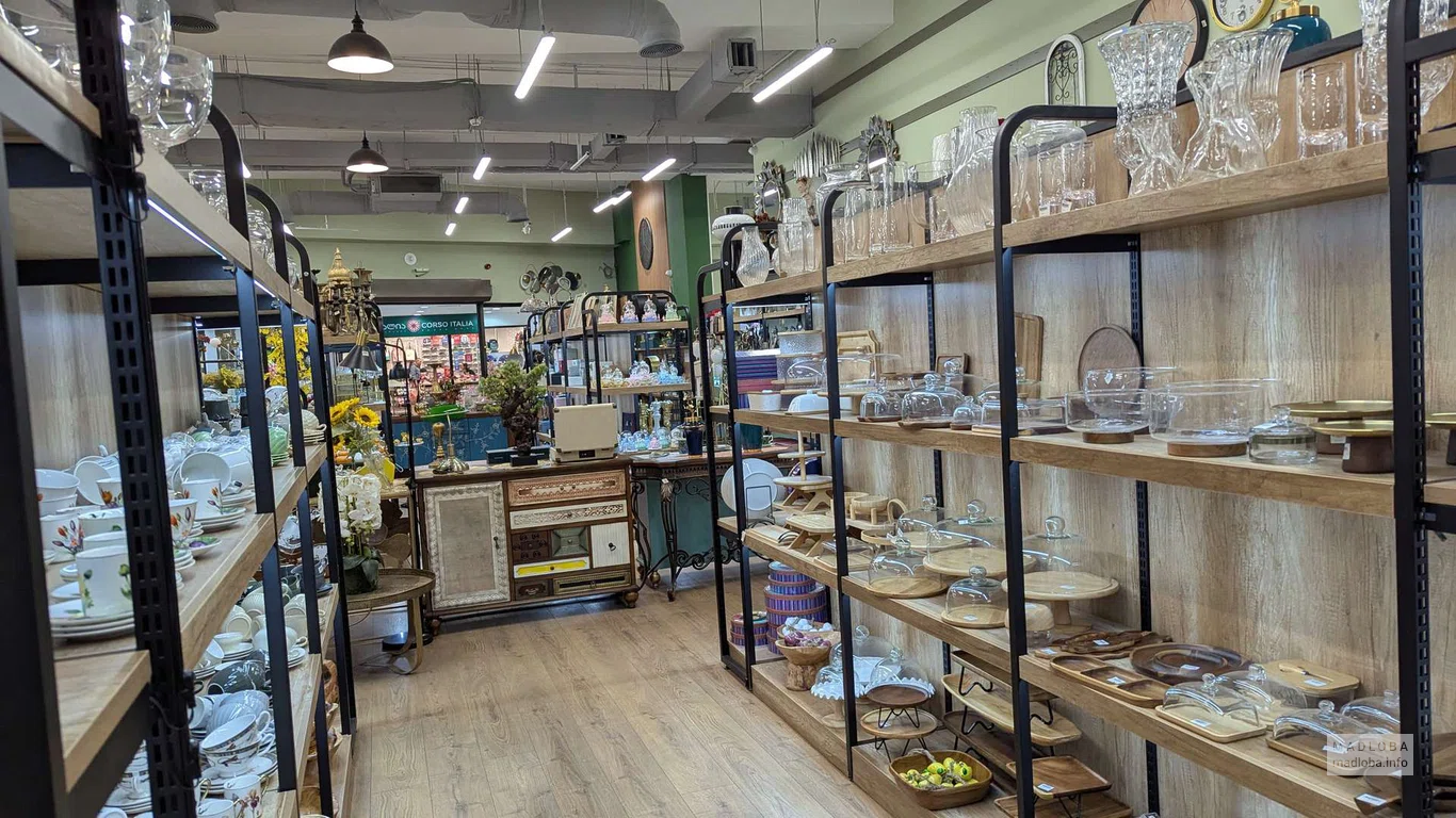 Большой выбор стеклянной и керамической посуды в магазине Regalo Gallery