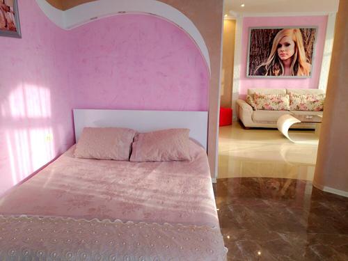 Розовая комната в Rock Hostel First Line