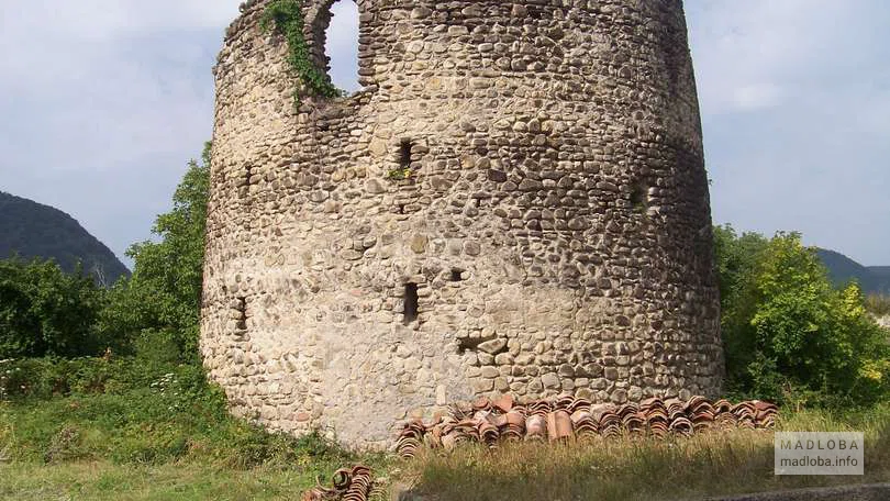 Руины старой башни,