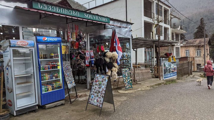 Souvenir and honey market