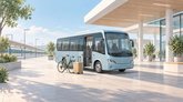 Иллюстрация автобуса у современного пассажирского терминала. Рядом стоят велосипед и чемоданы, вокруг расположены озеленённые пешеходные дорожки.
