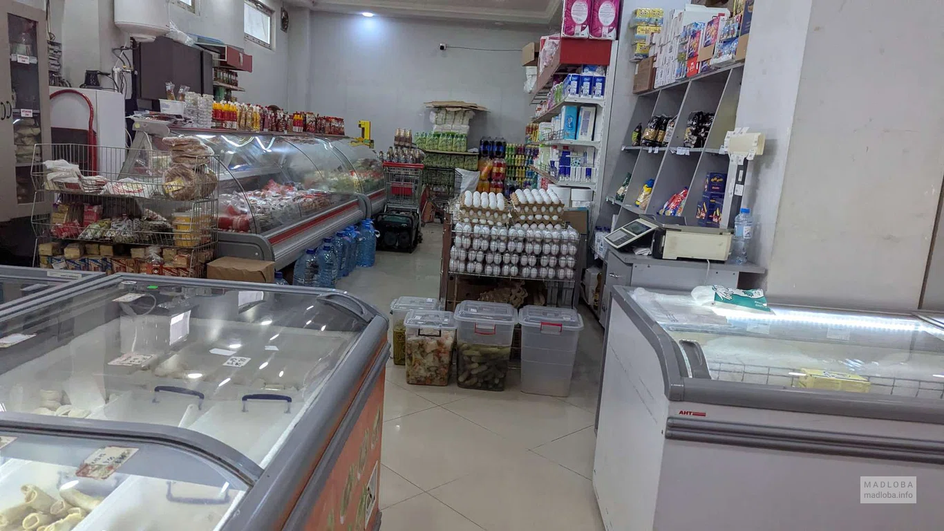 Продукты в магазине Saba в Батуми