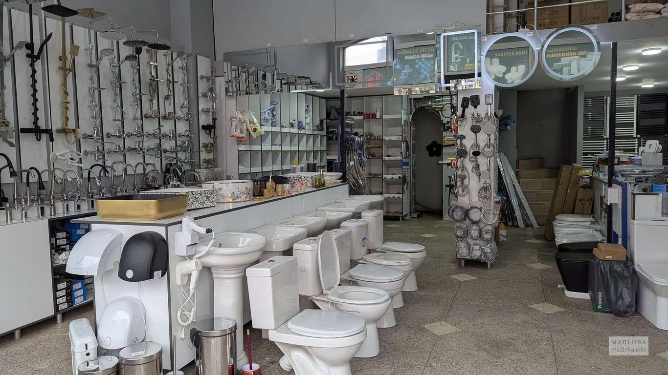 Сантехника в магазине сантехники и отопления Santech Home в Батуми