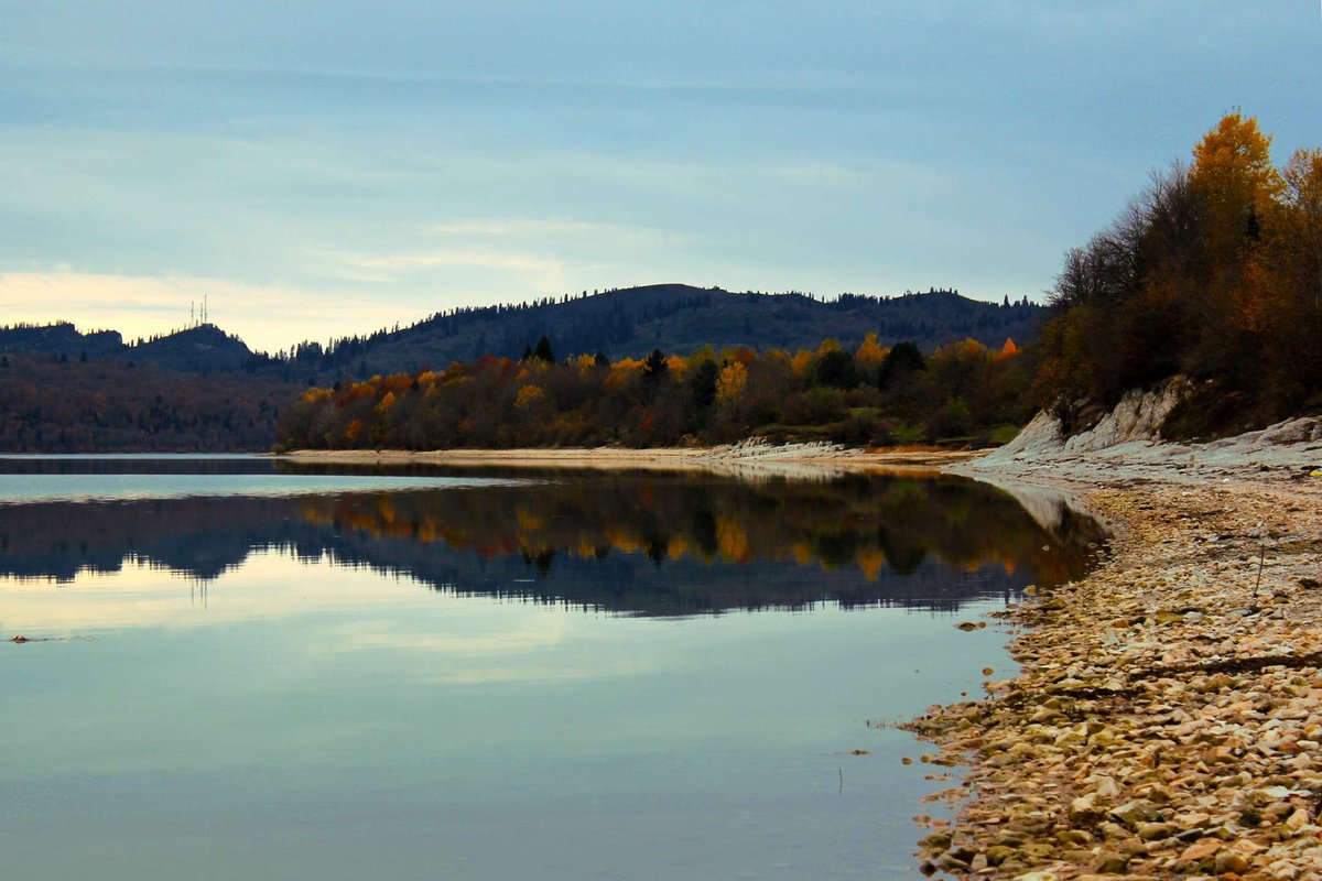 Shaori-lake-01.original