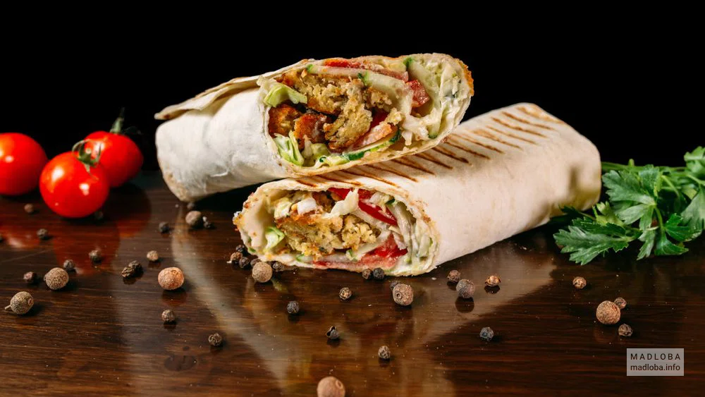 Вкуснейшая шаурма от Фастфуда "Shawarma" в Степанцминде