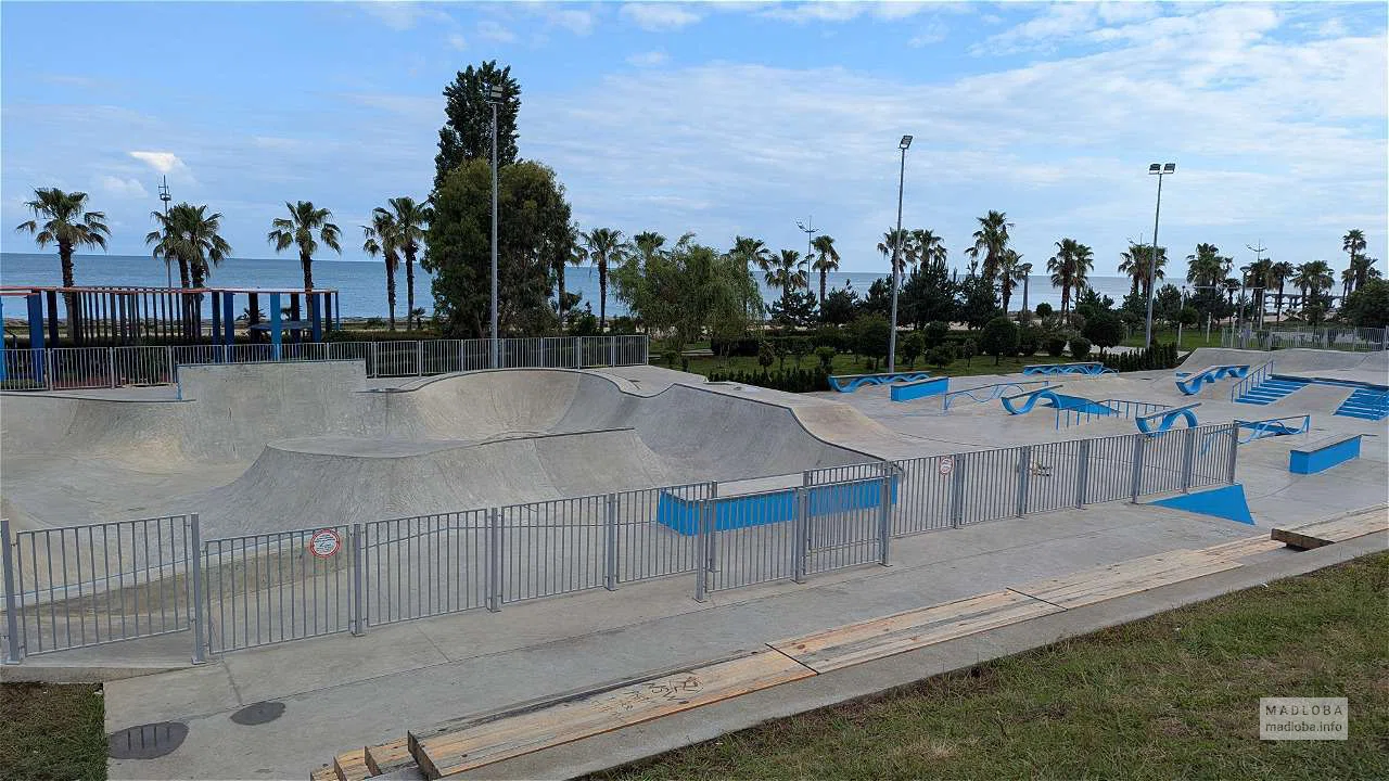 Самый большой скейт-парк и памп-трек в Грузии