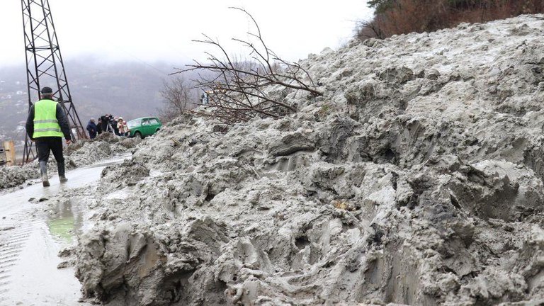 The road to Svaneti is blocked due to a landslide