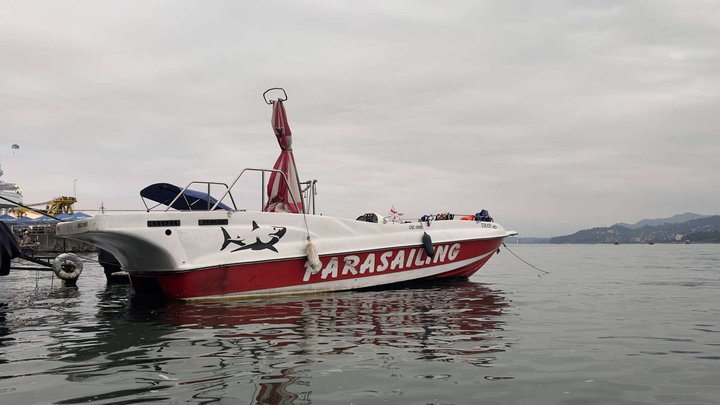 Speedboat "Parasailing"
