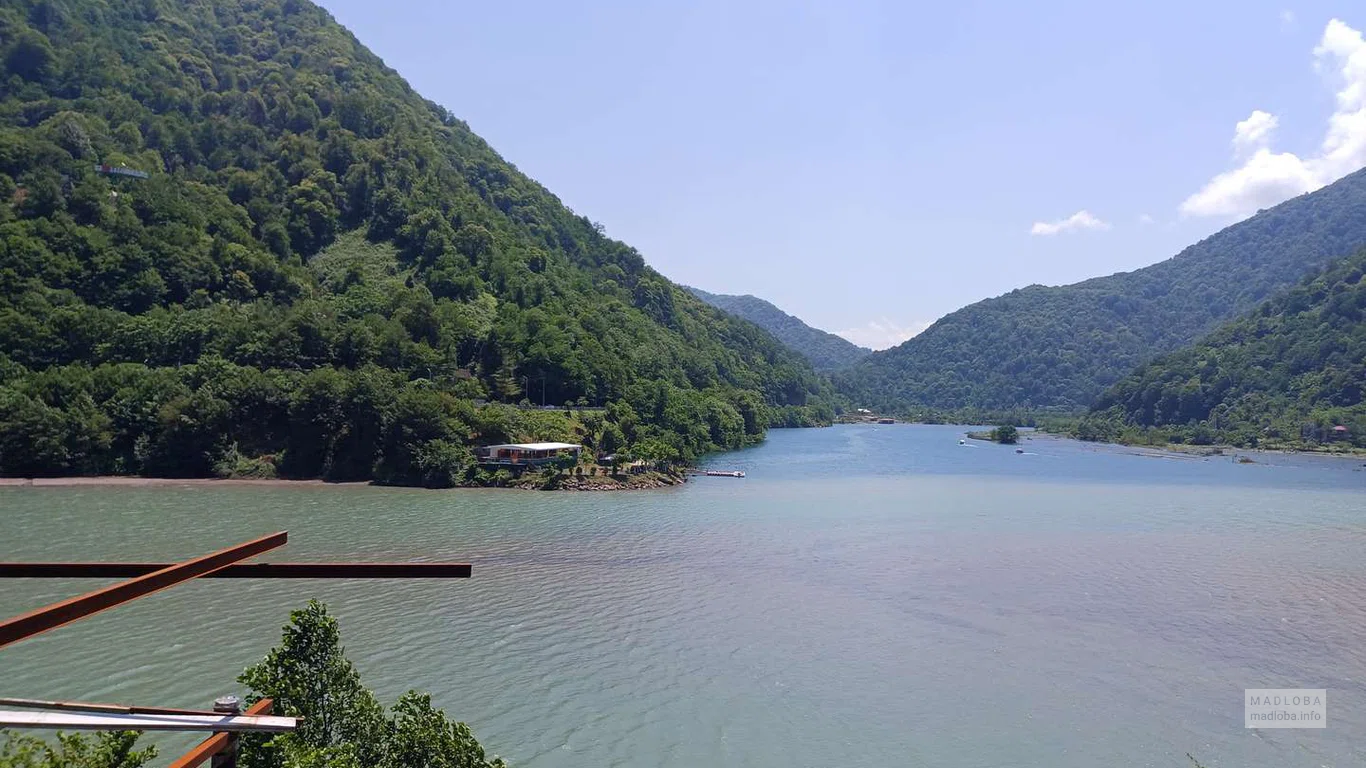 Смотровая площадка у слияния Чорохи и Аджарисцкали