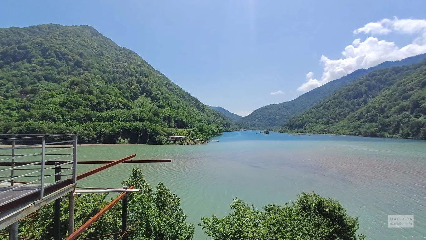 Смотровая площадка у слияния Чорохи и Аджарисцкали