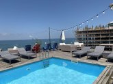 Смотровая площадка на крыше "roof top pool batumi"