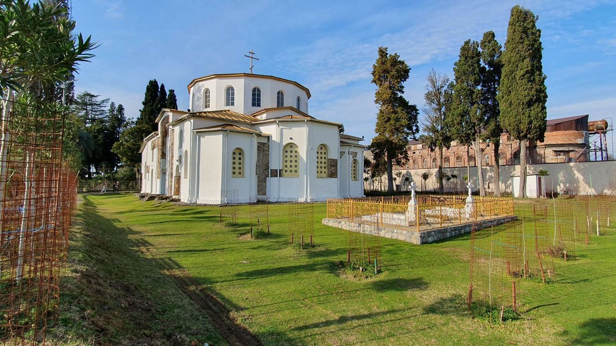 Sobor_Uspeniya_Presvyatoy_Bogoroditsy_v_Drandi_.original_kwHfJGz