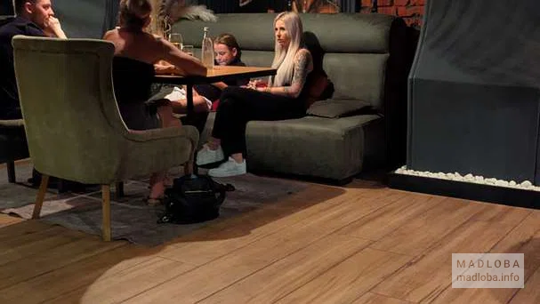 Посетители кальянной Soul