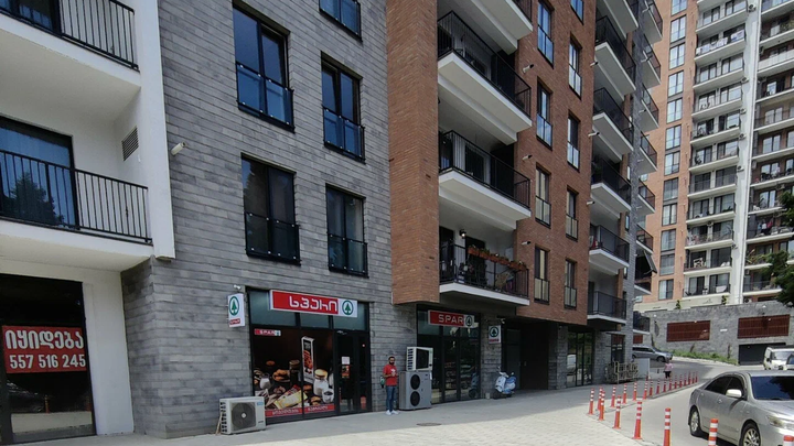 Spar (ул. Э. Миндели, 9Б)