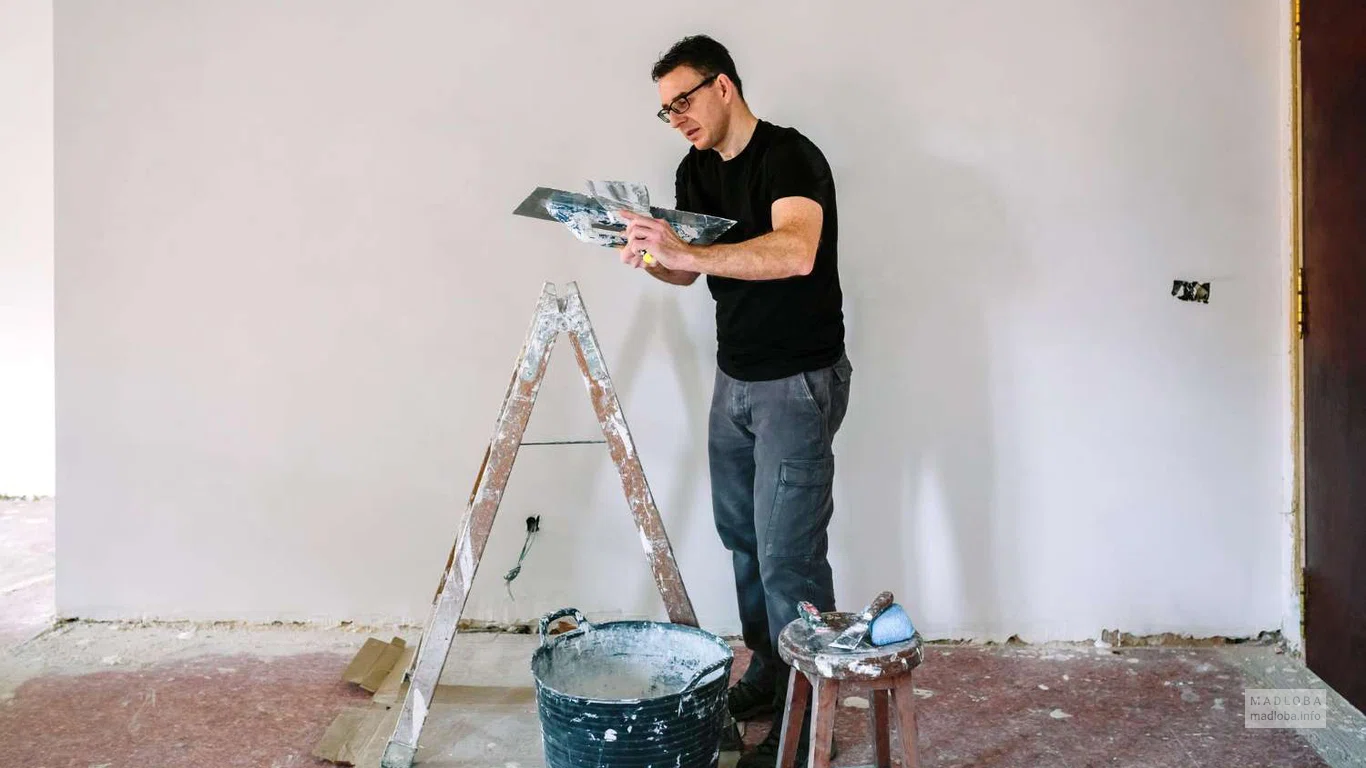 Специалист по ремонту Руслан Мамуладзе