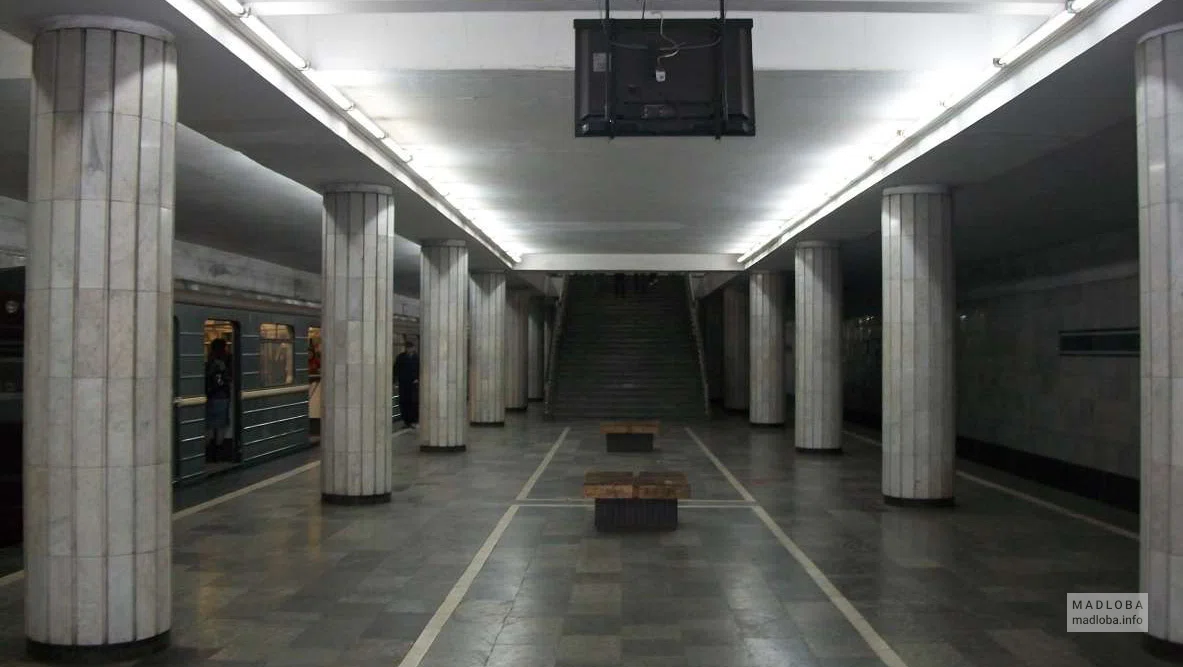 Станция метрополитена "Важа-Пшавела"