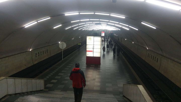 Станция метрополитена "Делиси"