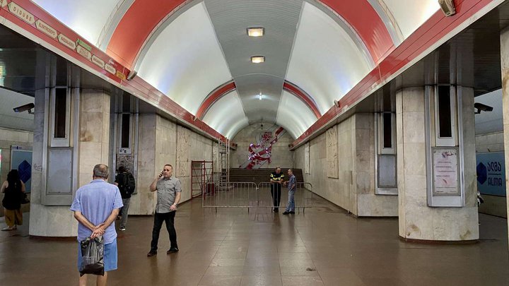 Станция метрополитена "Площадь Свободы"