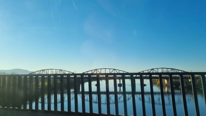 Railway arch bridge