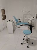 Стоматологическая клиника (ул. Цотне Дадиани 6)